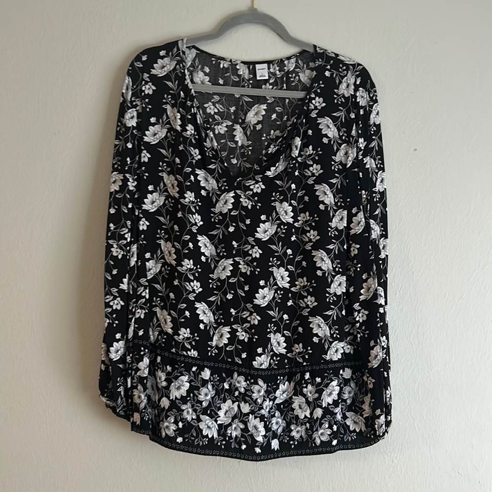Long sleeve sheer like blouse